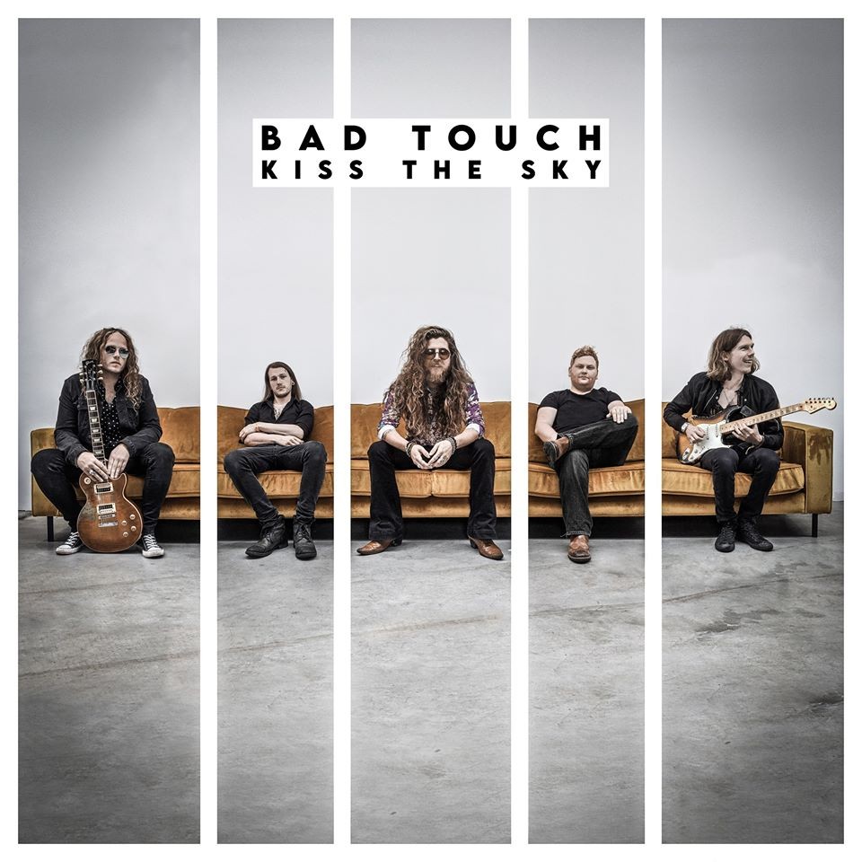 Interview avec Stevie Westwood de BAD TOUCH pour la sortie de KISS THE SKY ! 
