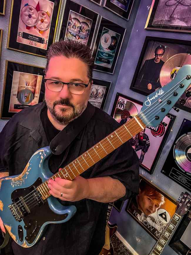 RADIOACTIVE par RADIOACTIVE