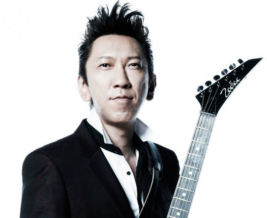 Tomoyasu Hotei par Tomoyasu Hotei