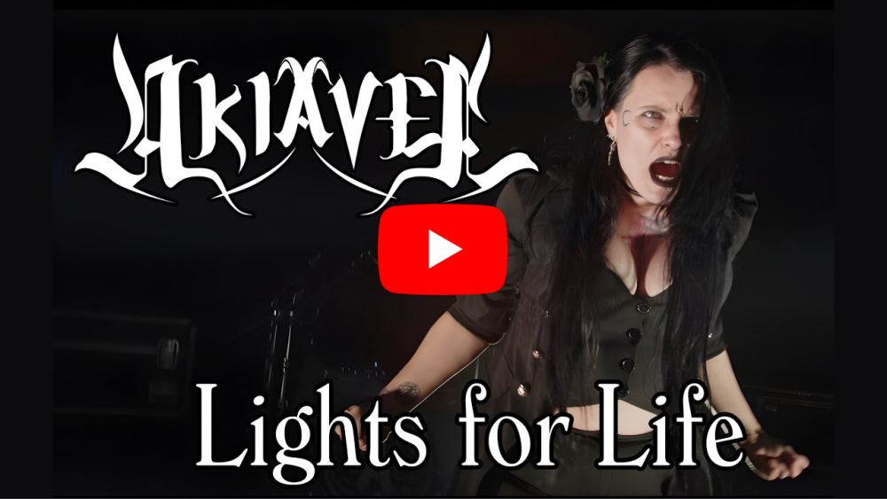 Akiavel dévoile un nouveau single et un clip 'Lights For Life' 