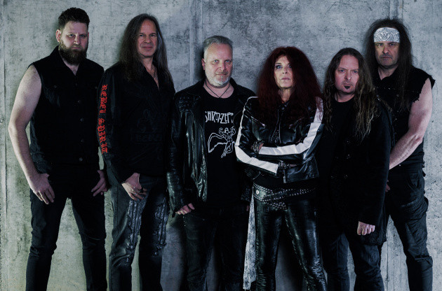 Front Row Warriors : Le Clip de 'Heartbreaker' Annonce la Sortie de 