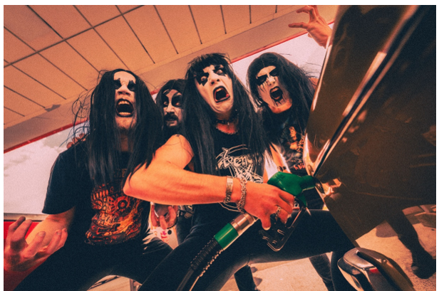 ROYAL REPUBLIC met du rock dans son disco ou l'inverse. A voir au Hellfest le 20 juin ! 