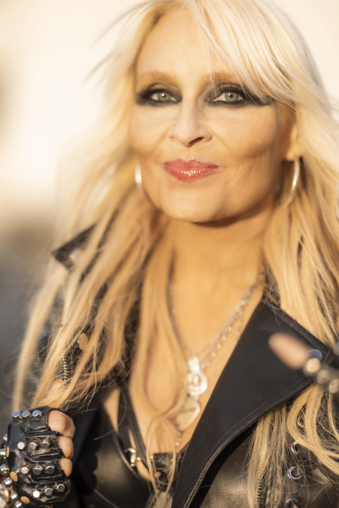 Doro sort l'épique clip vidéo pour son single 'Warriors Of The Sea' 