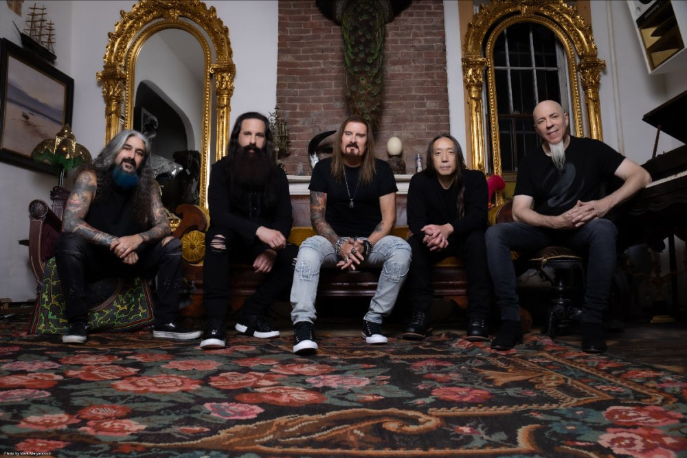 Dream Theater dévoile le live 'Barstool Warrior' issu de l'album à venir 