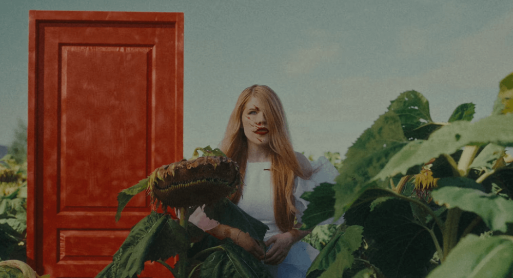 SUN désacralise les secrets de famille avec le clip de 'Blood' 