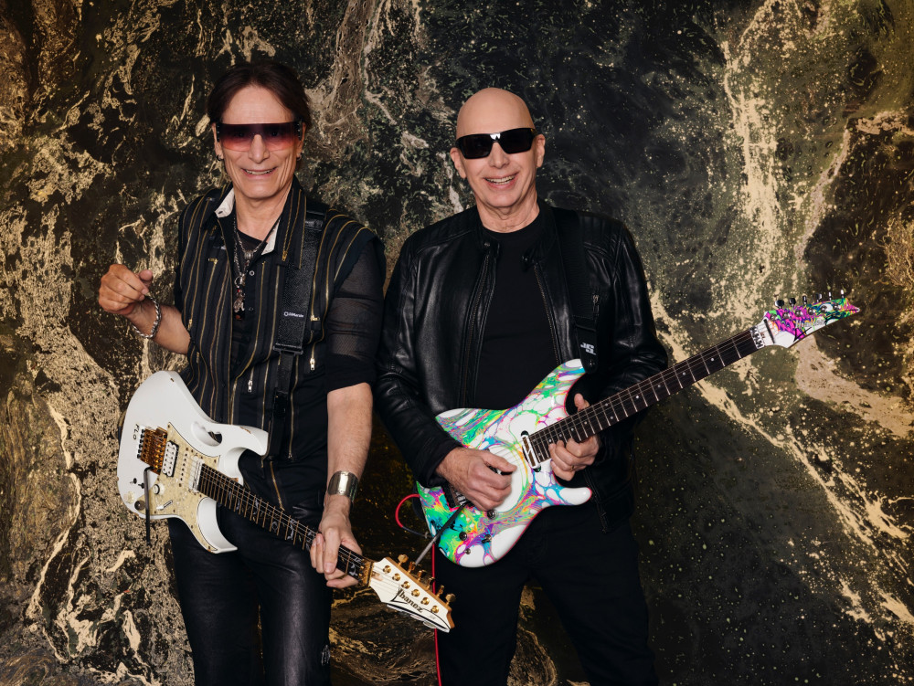 SatchVai : Joe Satriani et Steve Vai dévoilent le single 'Dancing' et son clip déjanté 