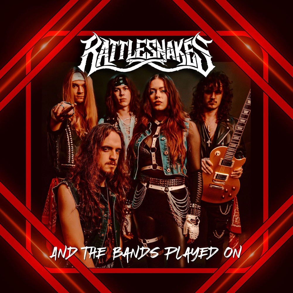 Rattlesnakes : Une reprise explosive du classique de SAXON 'And The Bands Played On' 