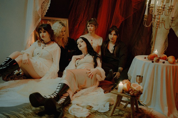 Venus Grrrls dévoile le clip de son nouveau single 'Eve' 