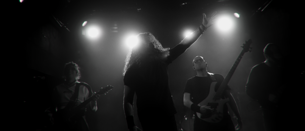 Unexpected Calibrations dévoile le clip de 'Suffocate' 