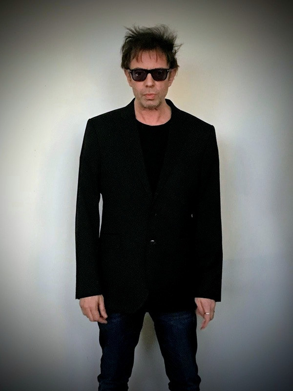 Echo & The Bunnymen dévoile le single 'The Light That Surrounds You' 