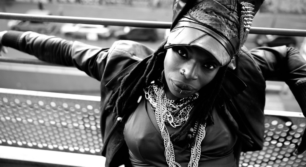 OMA JALI dévoile le clip de son nouveau single 'Suddenly', premier extrait de son prochain album attendu en janvier 2027 