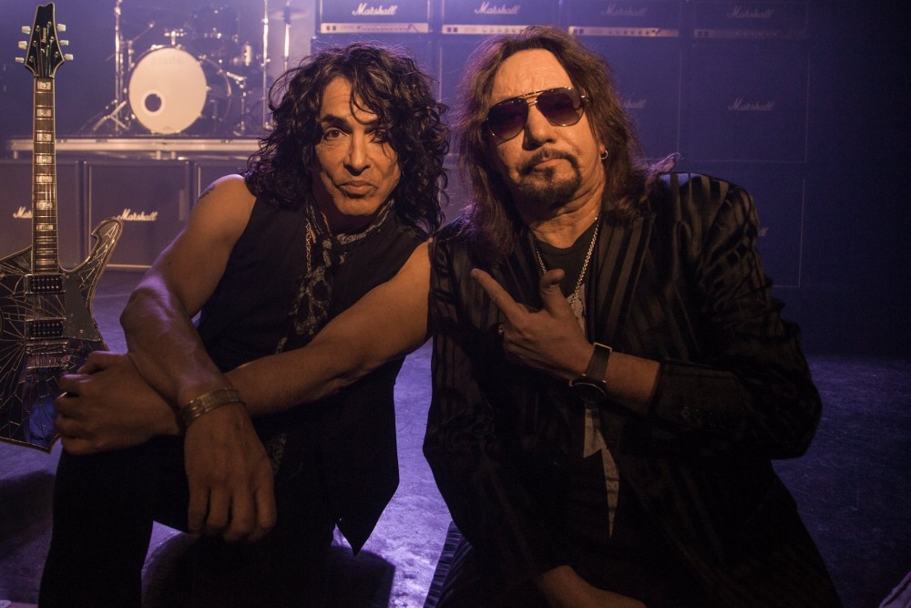 ACE FREHLEY, “FIRE AND WATER” MUSIC VIDEO avec PAUL STANLEY 