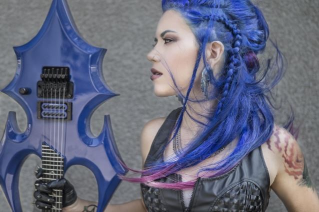 ARCH ENEMY, ALISSA WHITE-GLUZ signe un deal avec Napalm Records ! 