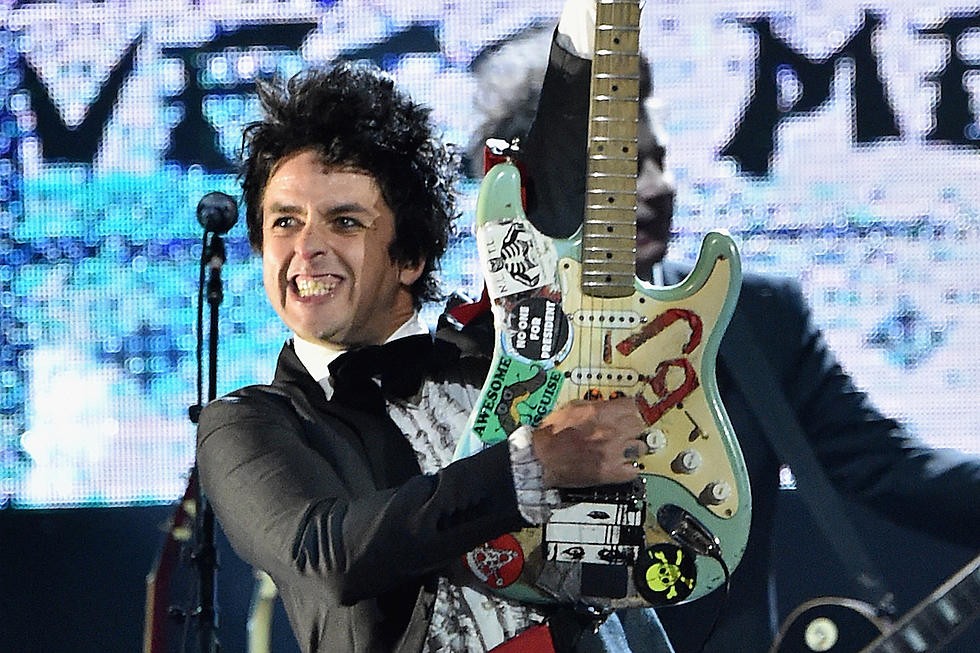 Billie Joe Armstrong (GREEN DAY) tease son projet solo ! 