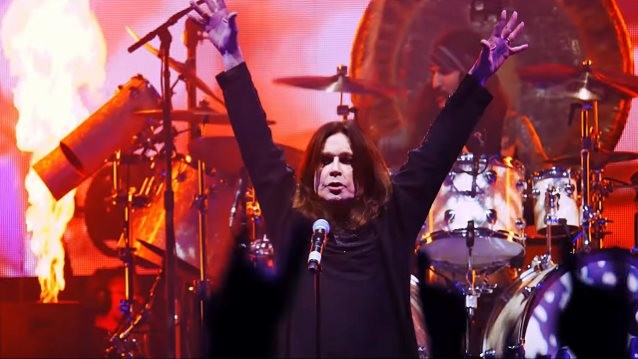 BLACK SABBATH dévoile la vidéo de l'unboxing de « Supersonic Years - The Seventies Singles box set » 