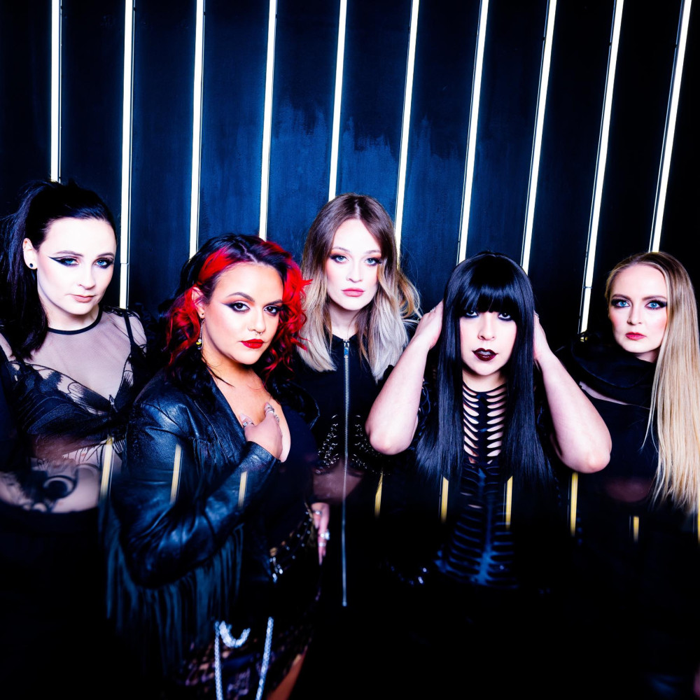 CONQUER DIVIDE vous souhaite la bienvenue au paradis en annonçant son nouvel album ! Accrochez-vous ! 