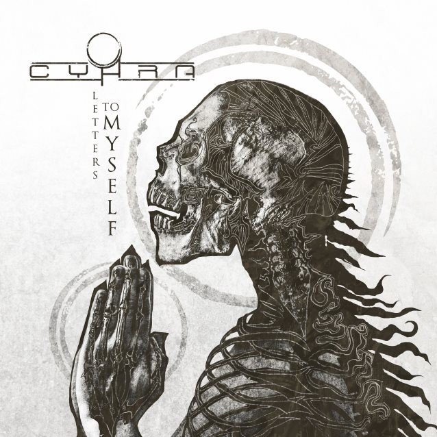 Cyhra tease un peu plus son prochain album 