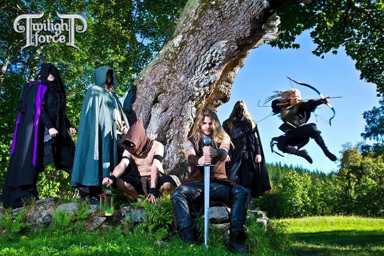Départ du chanteur de Twilight Force et explications sur les réseaux sociaux 
