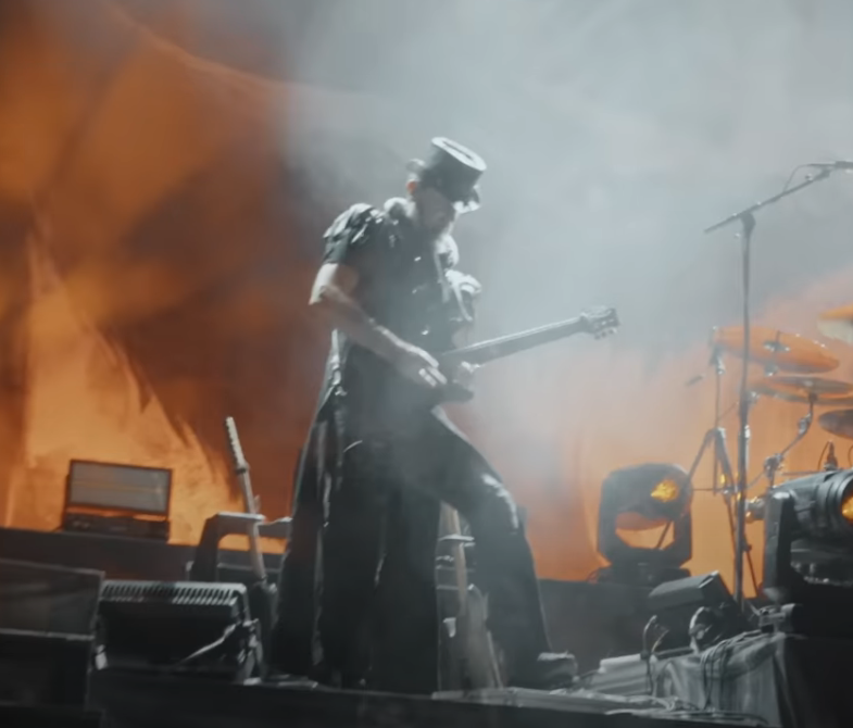 Feuerschwanz présente la vidéo live du titre 'Wardwarf'  