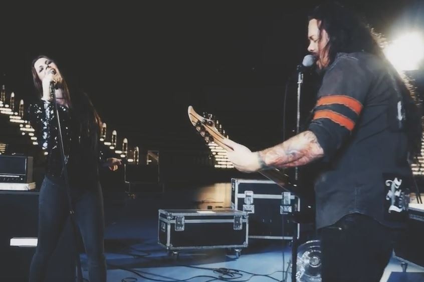 Floor Jansen dans le nouveau clip d'Evergrey  
