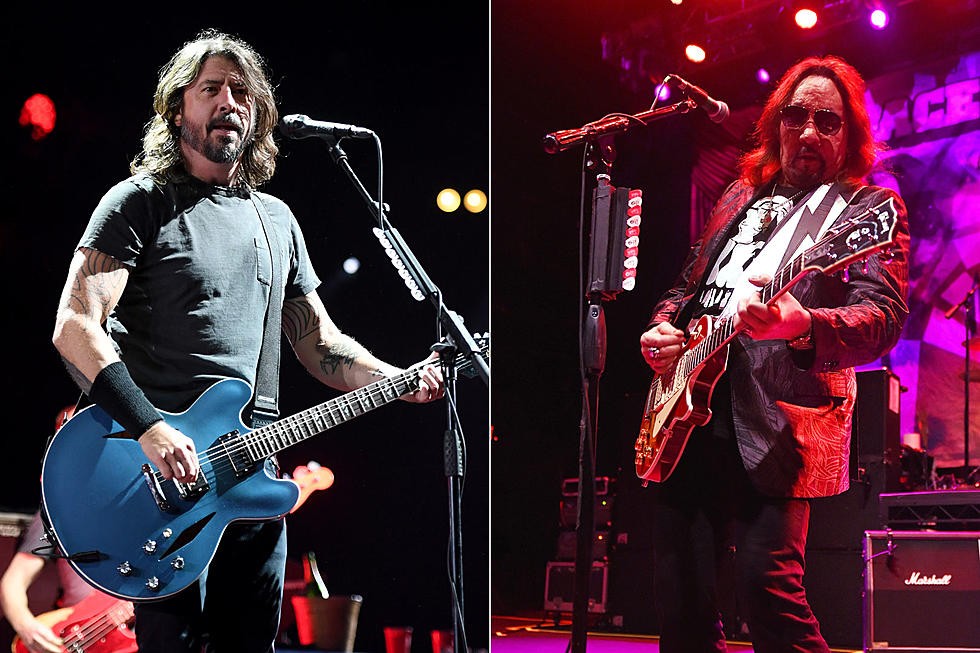 Foo Fighters dévoile un cover d'Ace Frehley, ''Ozone''!