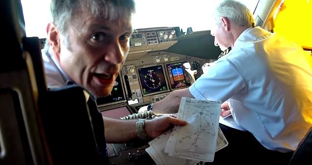 IRON MAIDEN, en direct du cockpit de Ed Force One 