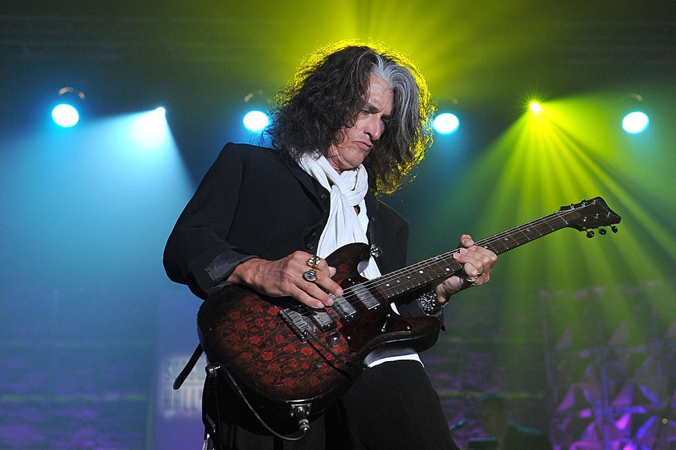 Joe Perry, guitariste d'Aerosmith, transporté à l'hopital après un malaise!!!