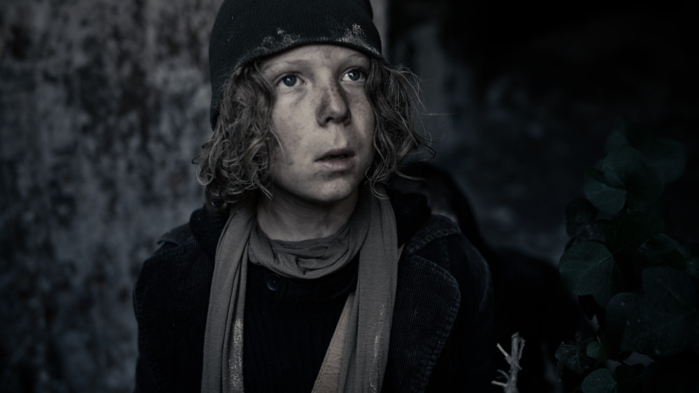 KLONE est de retour avec un nouveau clip vidéo sensationnel 'Night and Day' qui nous emporte dans un monde post apocalyptique. 