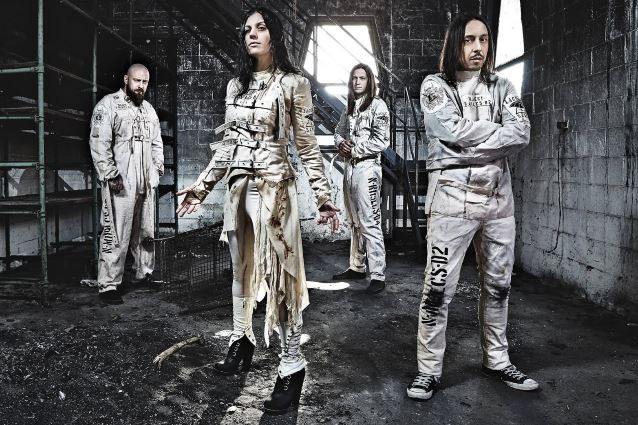 LACUNA COIL, nouveau tire en vidéo, 'Ghost In The Mist' ! 