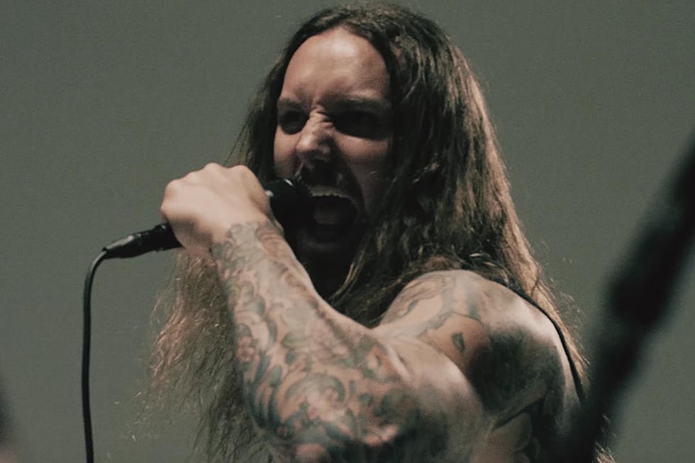 Le chanteur de As I Lay Dying, Tim Lambesis, à l'hôpital après s'être brulé 25% du corps!!! 