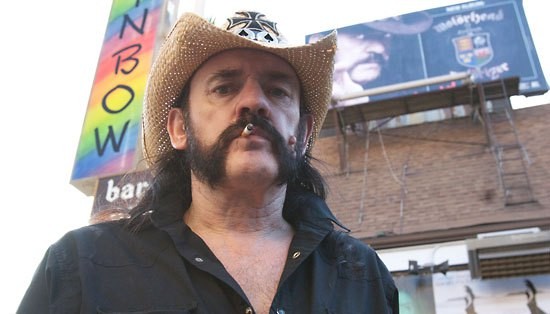 LEMMY  une statue en son honneur 