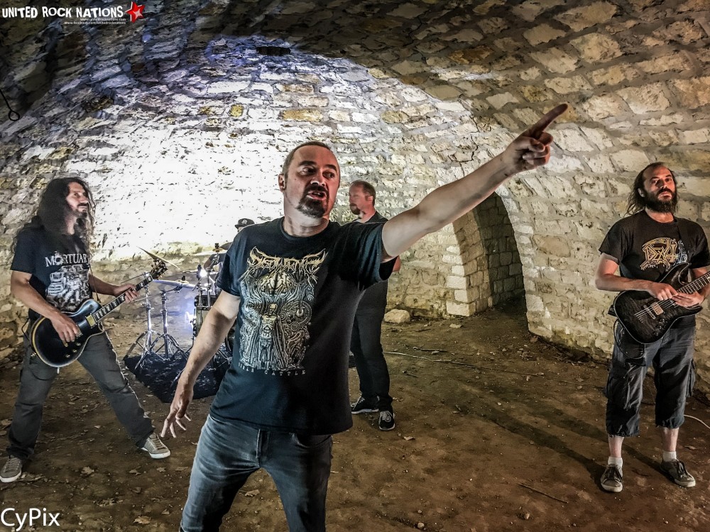 MORTUARY fait attendre son prochain album avec ''brio'' en proposant un clip d'une extrême qualité ! 