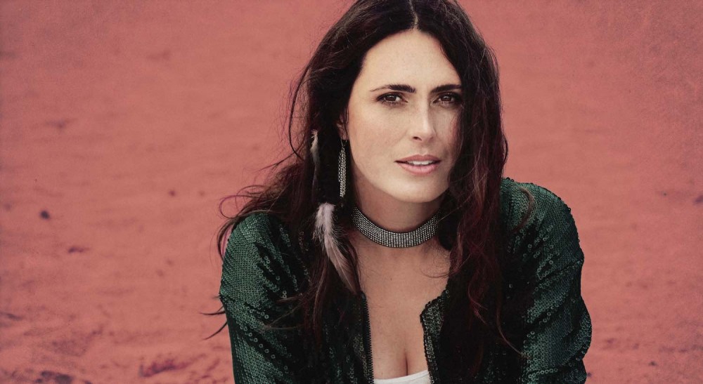 MY INDIGO (projet solo Sharon Den Adel / Within Temptation) dévoile un nouveau titre de son nouvel album ! 