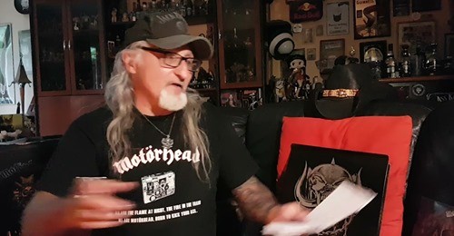 One day, one tish, one skeud ! Motörhead - No Remorse avec KEUTAN Von Panzer ! 