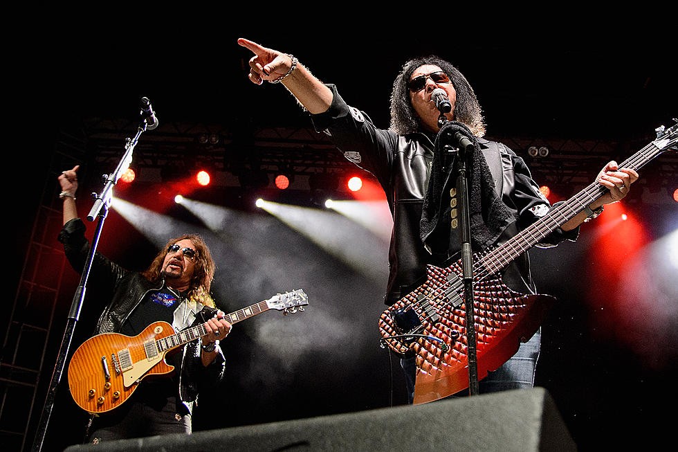 Ouch, la hache de guerre est détérrée entre Ace Frehley et Gene Simmons ! 