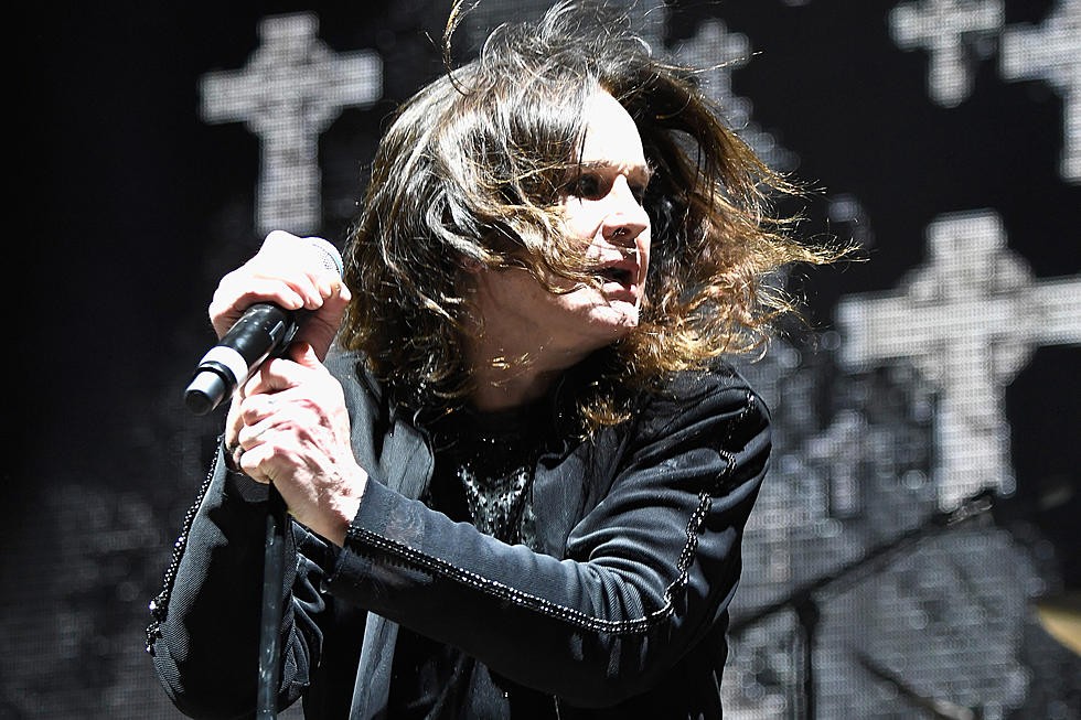 Ozzy Osbourne reporte toute la tournée d'adieu en Europe!