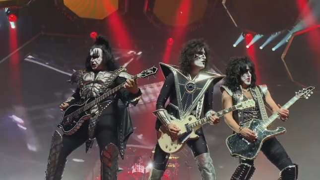 Regarde le concert complet de Kiss à Vancouver comme si tu y étais!!!!