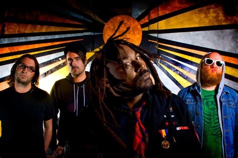 Skindred dévoile le clip de \'\'That's My Jam\'\', issue de \'\'Big Tings\'\' 
