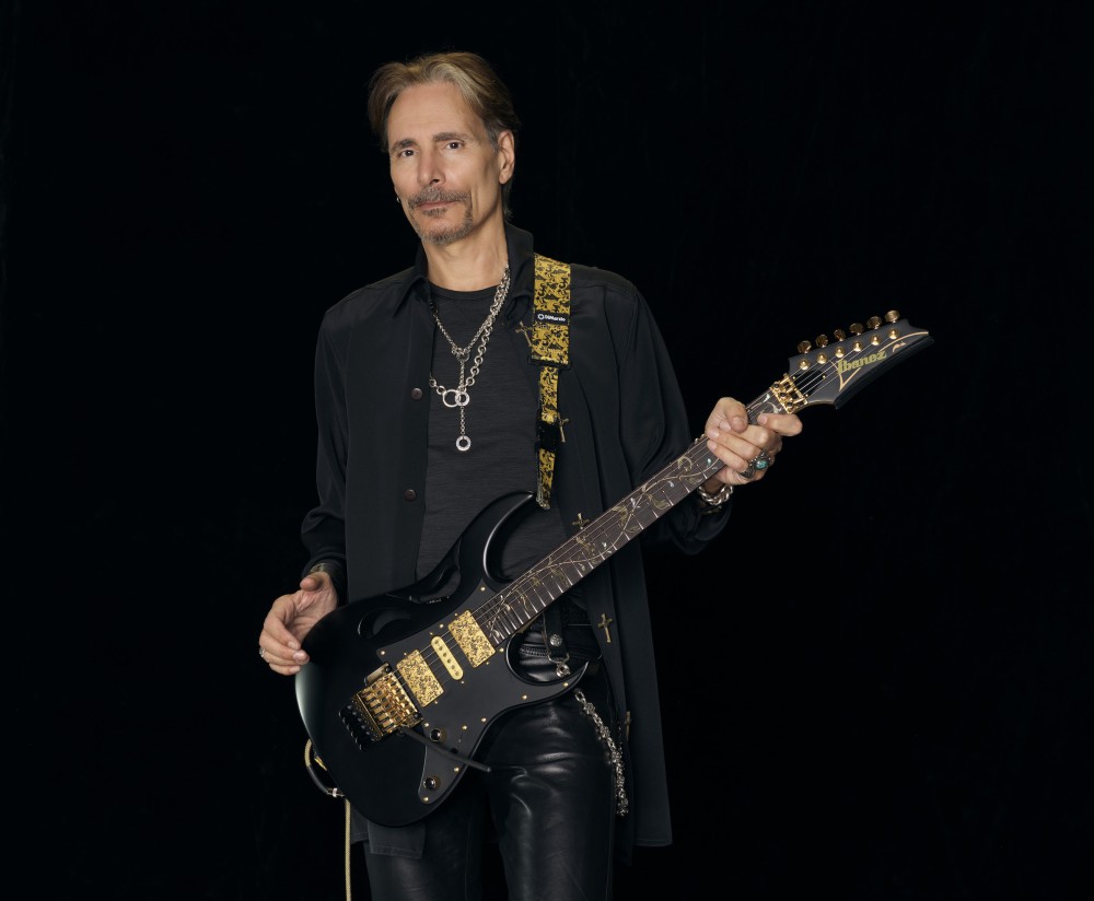 STEVE VAI à la une de Hardforce 
