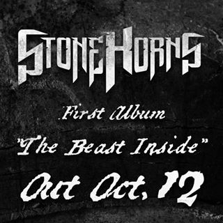 Stone Horns, 1er single en ligne!