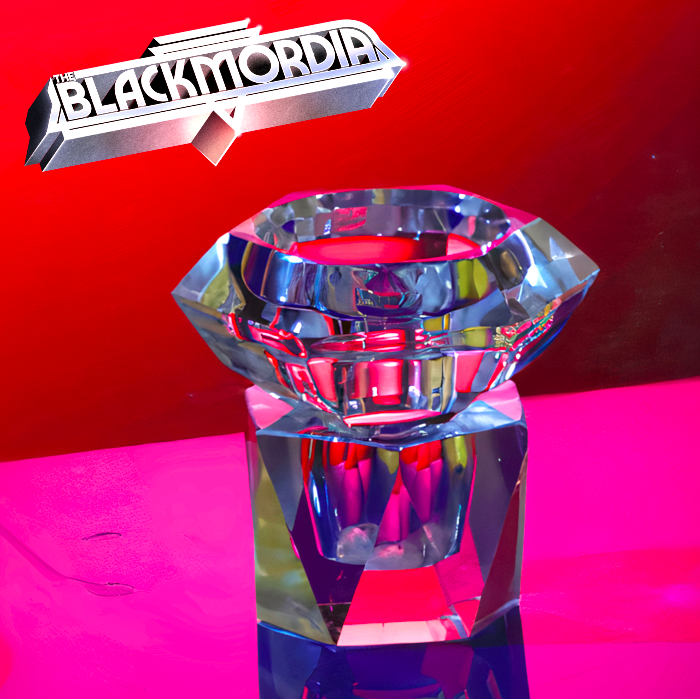 The Blackmordia dévoile un nouveau single. 