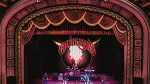 THE OUTLAWS, publient un double album live! 