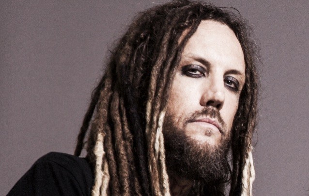 Un nouveau trailer pour « Loud Krazy Love », le documentaire sur Brian ‘Head' Welch (KORN) 