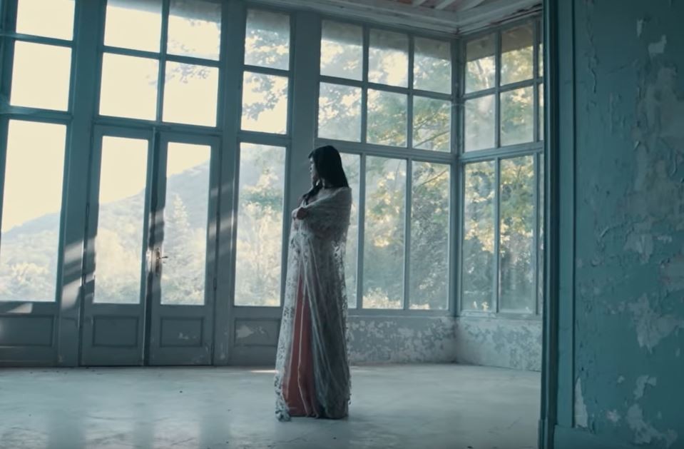 Visions Of Atlantis nous offre une ballade envoûtante avec 'The Last Home' 