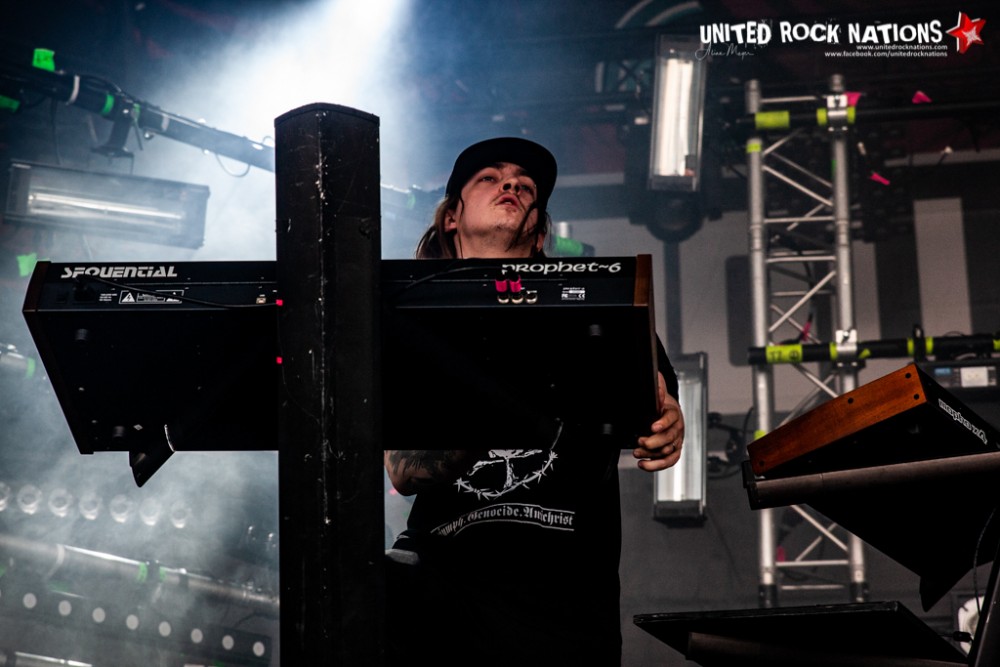 PERTURBATOR sur la scène Warbird du Download Festival 2018